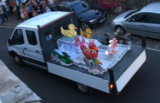 Lyme Regis Duck Competition - Carnival Parade